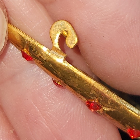 Vintage Gilded Crescent Moon Brooch - Picture 4 of 8